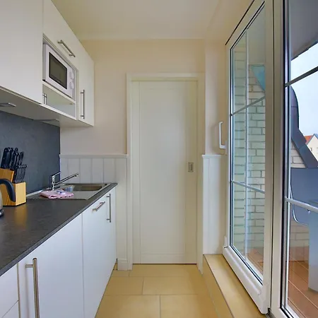 Strandvilla Marina 아파트 방어로게